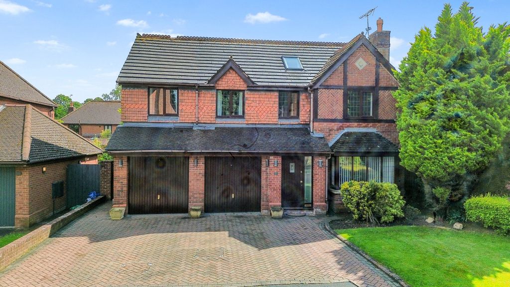 Property photo 1 of 51