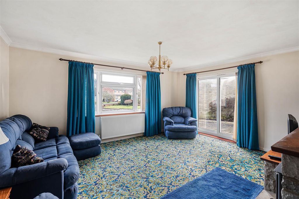 Property photo 3 of 19 14_72112.Jpg