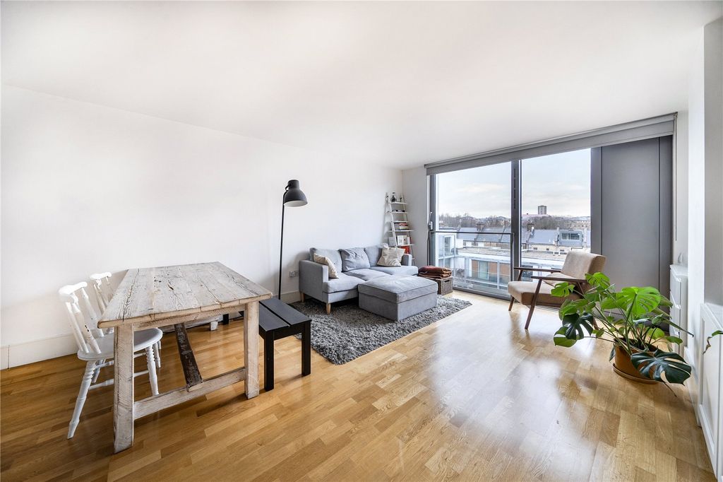 Property photo 2 of 12 Picture No. 23