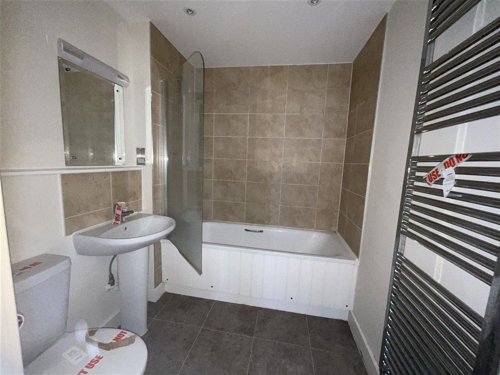 Property photo 2 of 2 Bathroom