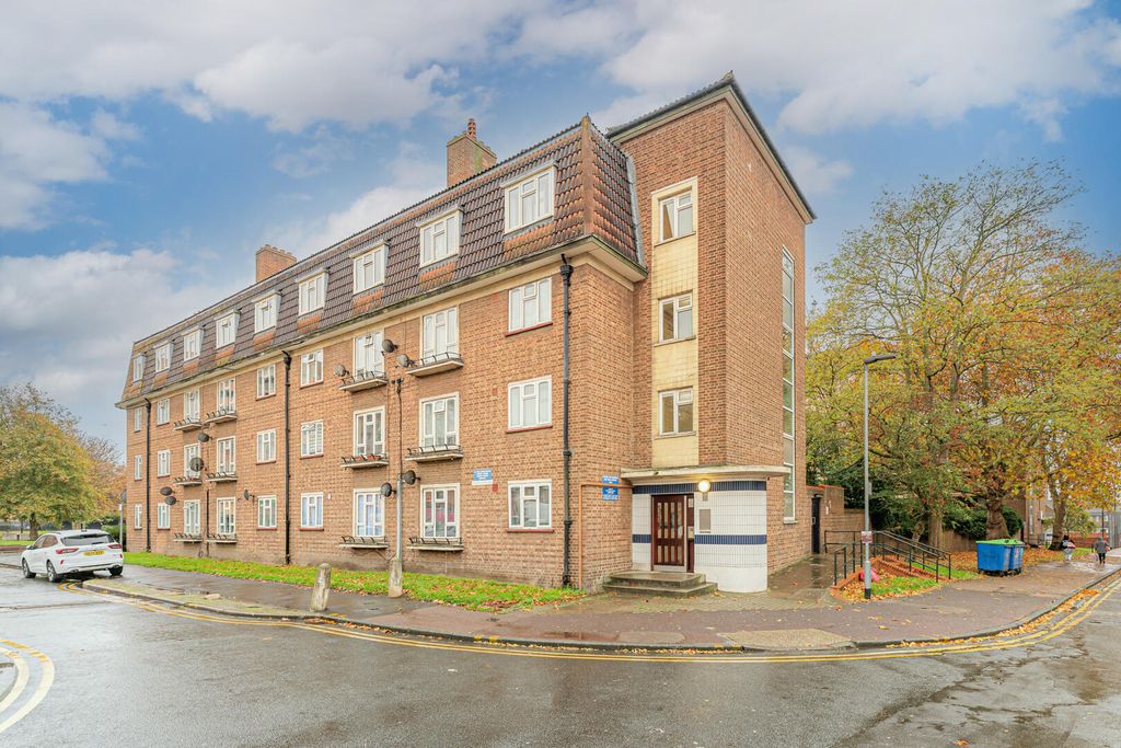 Property photo 1 of 16 Front (Exterior)