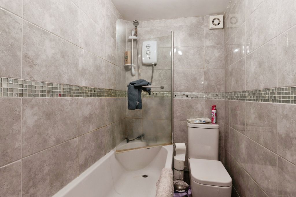 Property photo 3 of 15 Picture