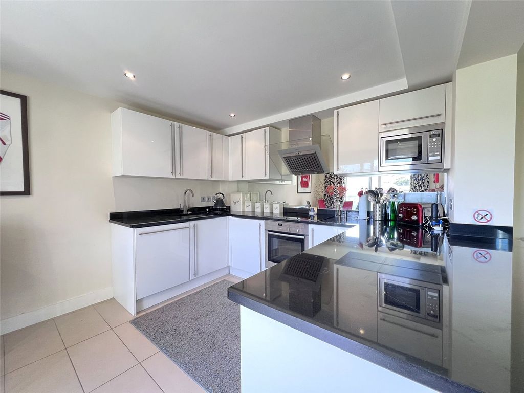 Additional image 9 of 1 bed flat for saleAtlantic House, Ayton Drive, Castletown, Portland DT5