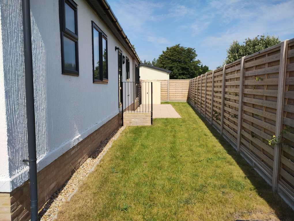 Property photo 3 of 21