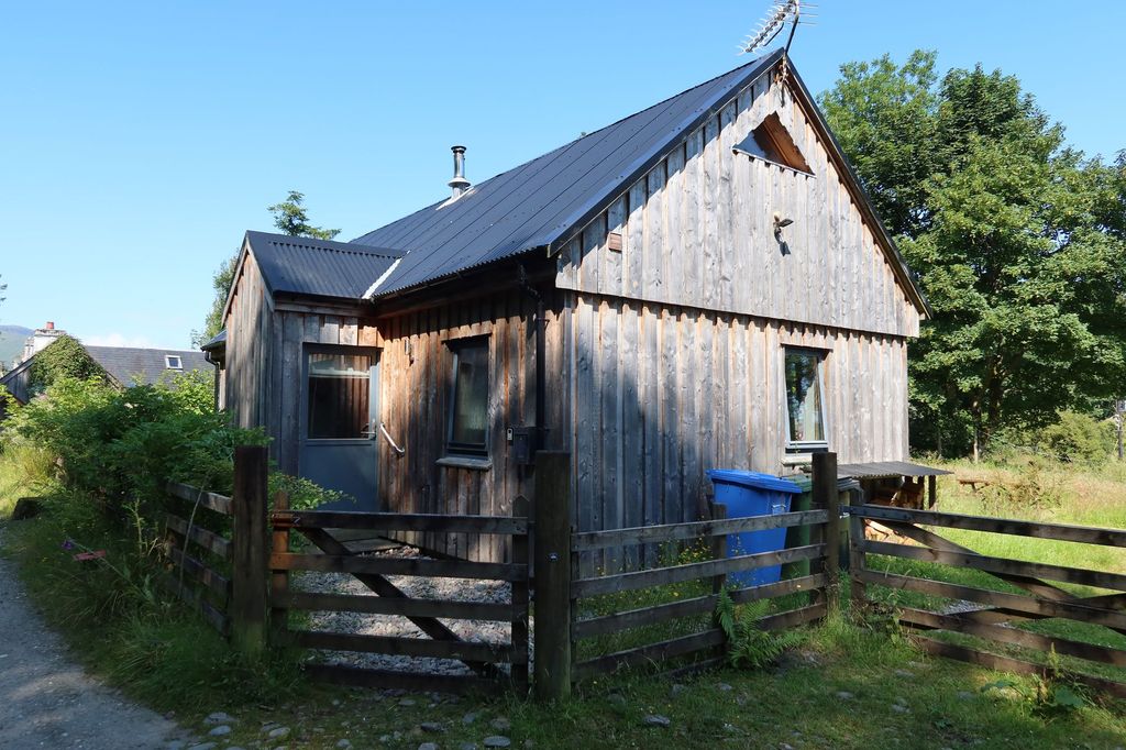 Property photo 2 of 42