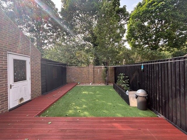 Property photo 3 of 13 Garden