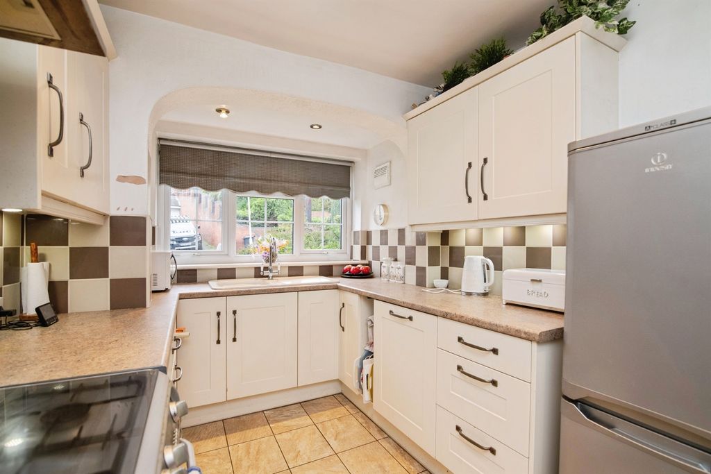 Property photo 3 of 15