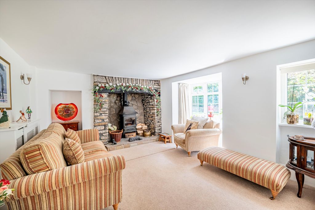 Property photo 2 of 36 Image