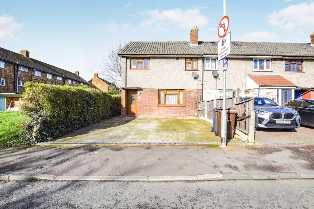 Property photo 1 of 9 Tlc_0Db264Fe-78A4-45B9-Ab7d-56967Fe14Af3_F16A26F.J