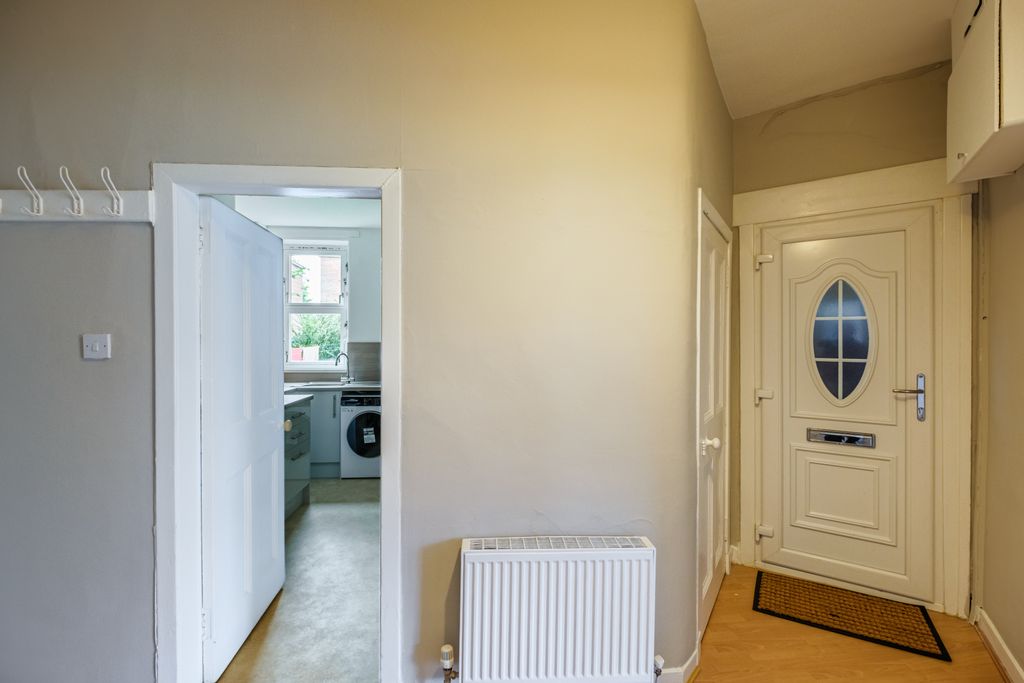 Property photo 2 of 26