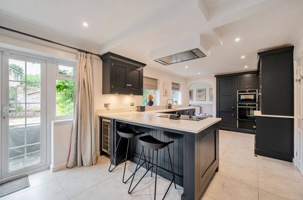 Property photo 2 of 22 1508762-7-1A0142A...