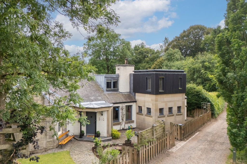 Property photo 1 of 34