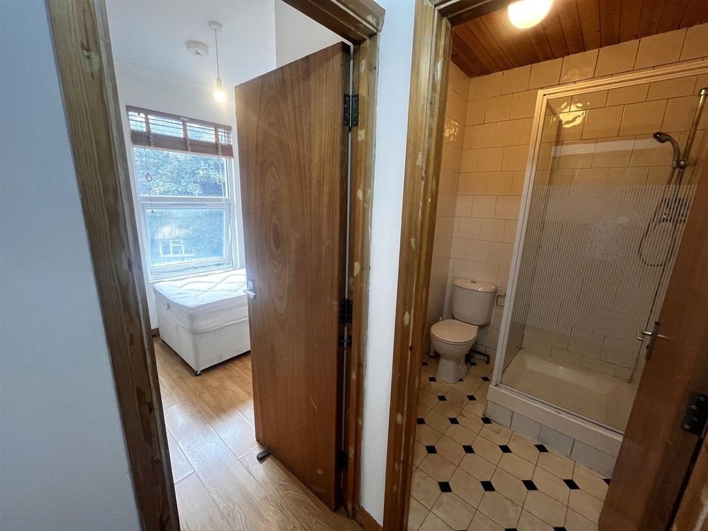 Property photo 3 of 7 2Bdb8F4E-7494-494E-8c52-4135Dd7Ad64B.Jpg