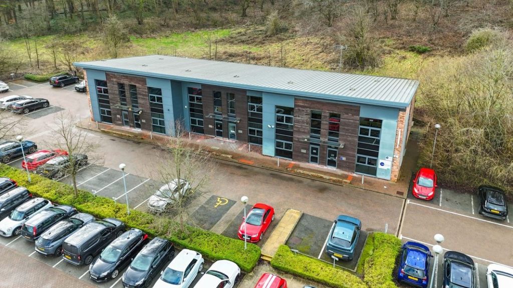 Property photo 1 of 12