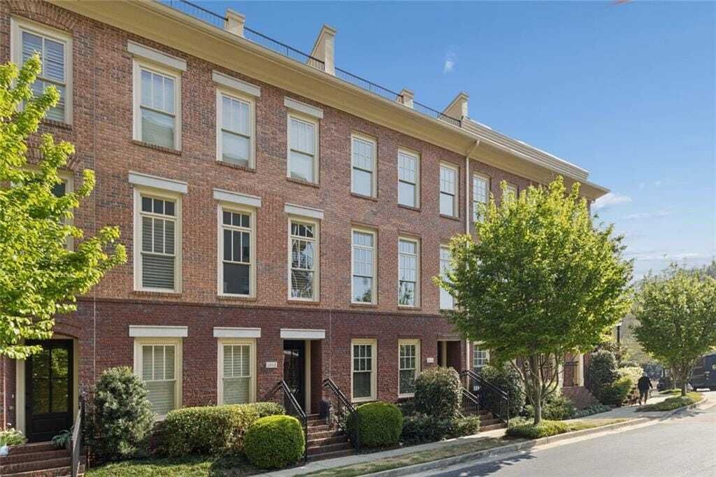 Property photo 1 of 31