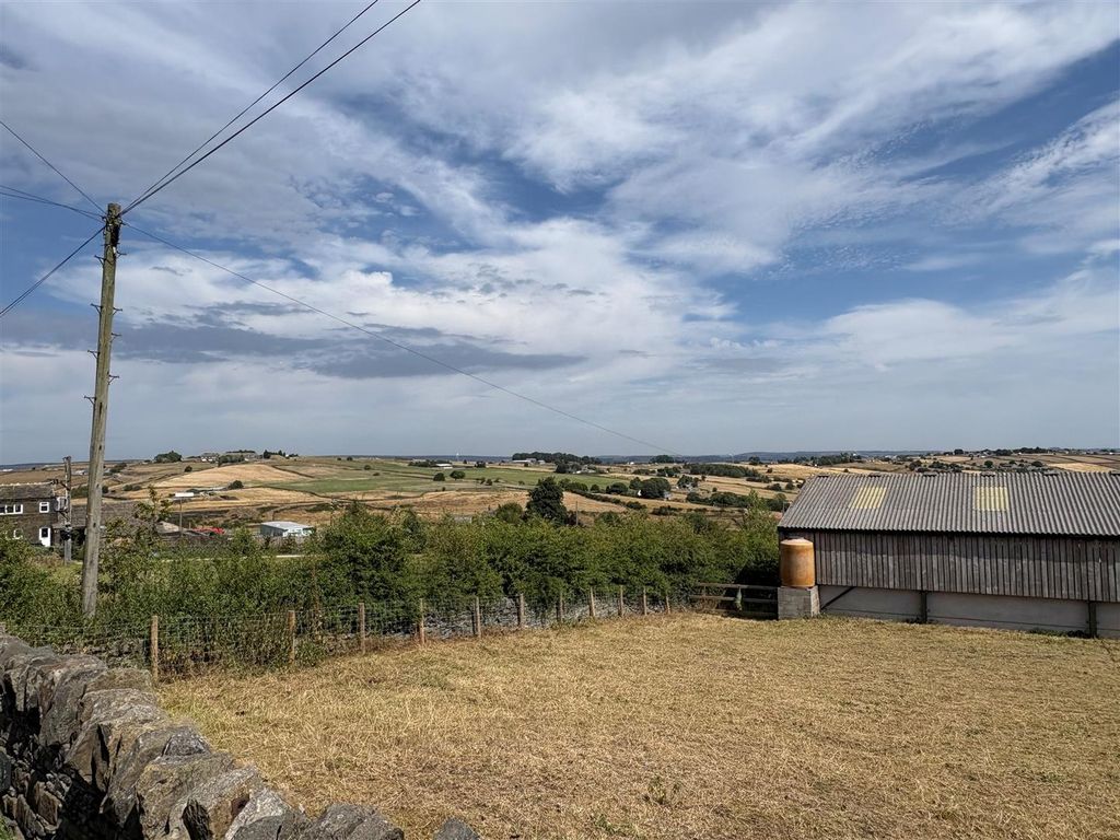 Property photo 3 of 20 15.Jpg
