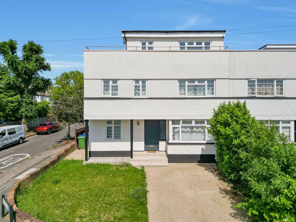 Property photo 1 of 22