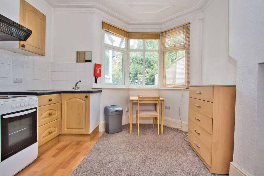 Property photo 3 of 7 Gallery