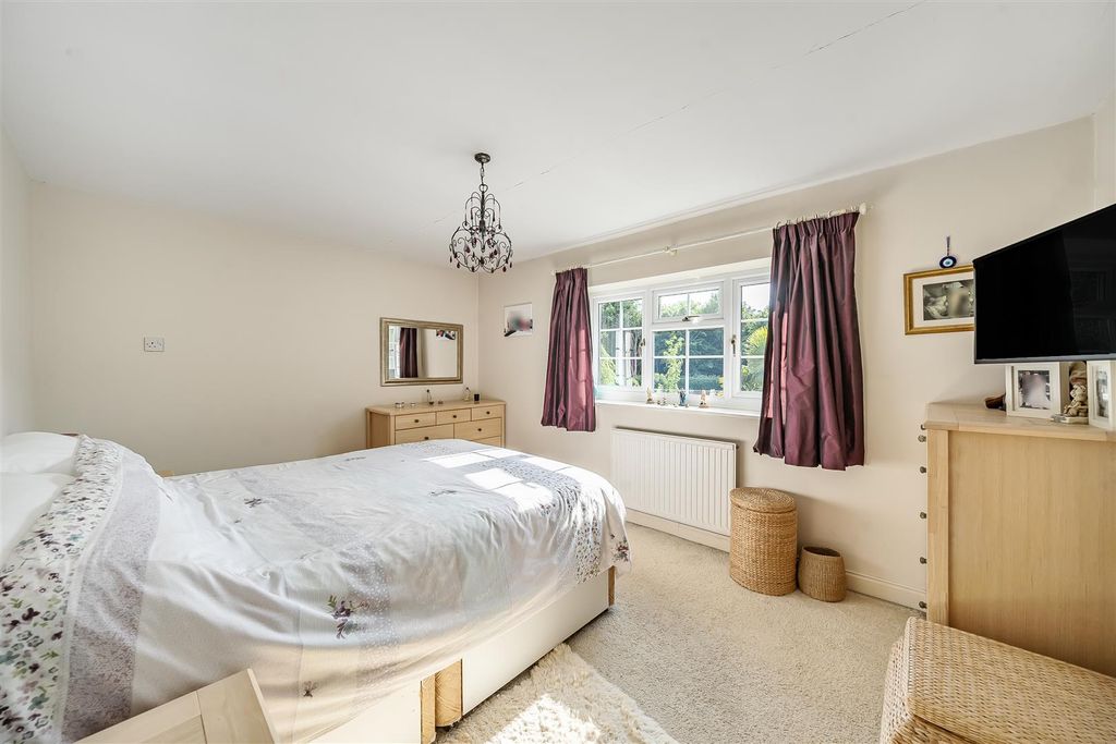 Additional image 9 of 3 bed semi-detached house for saleHoney Lane, Hurley, Maidenhead SL6