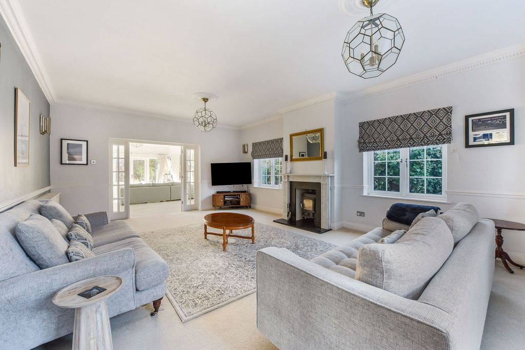 Property photo 3 of 21