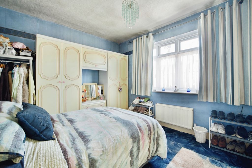 Property photo 3 of 16 Pbox-Img.Jpg