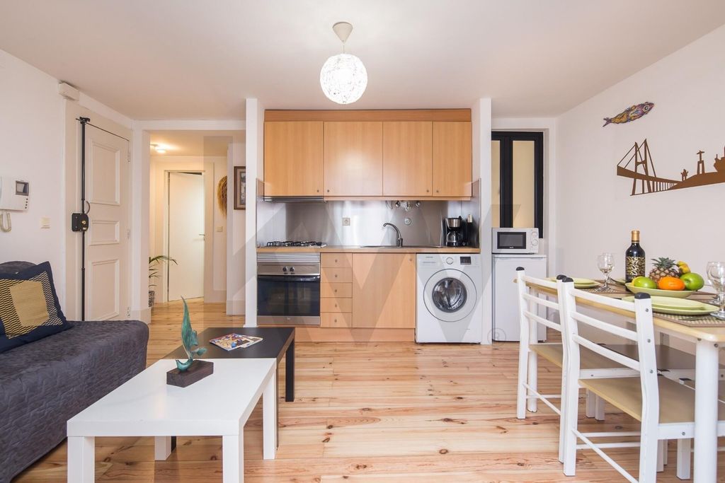 Property photo 1 of 9 One-Bedroom Flat - Travessa Das Inglesinhas