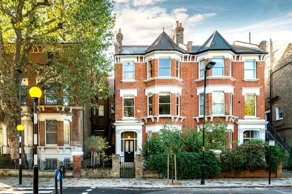 Property photo 1 of 12 Picture No. 17