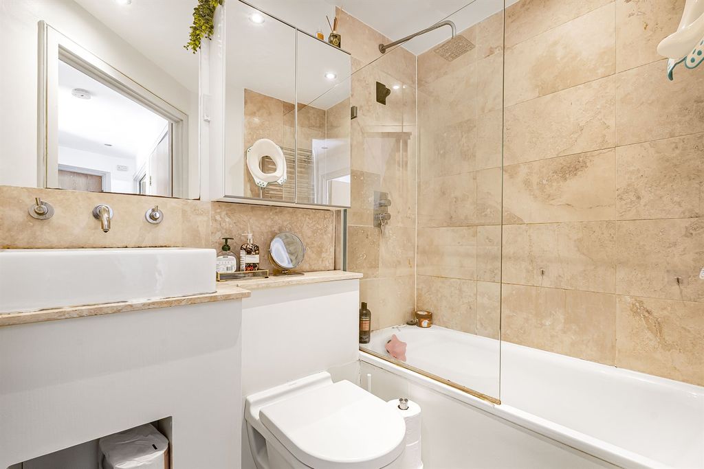 Property photo 3 of 15 Bathroom