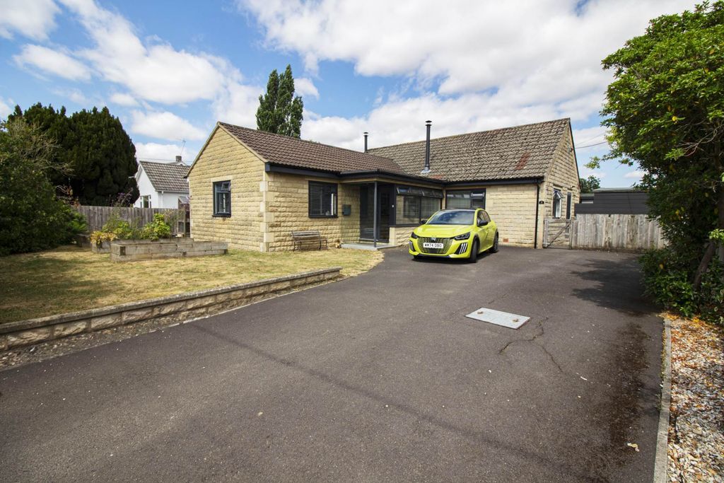 Property photo 1 of 34