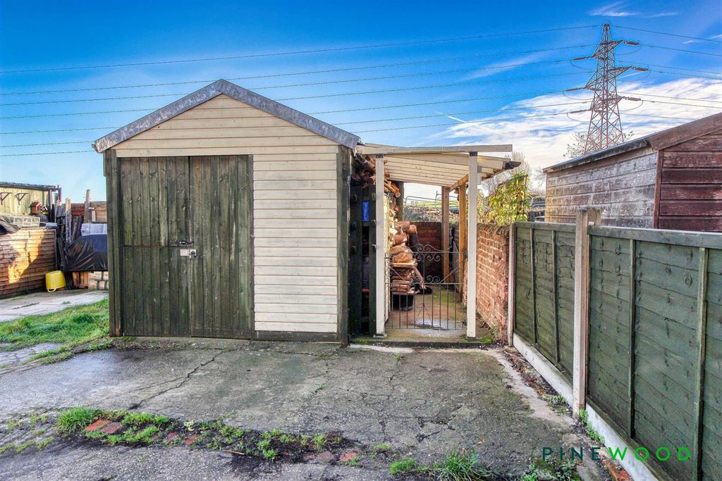 Property photo 3 of 25 Off Road Parking And Garage/Workshop