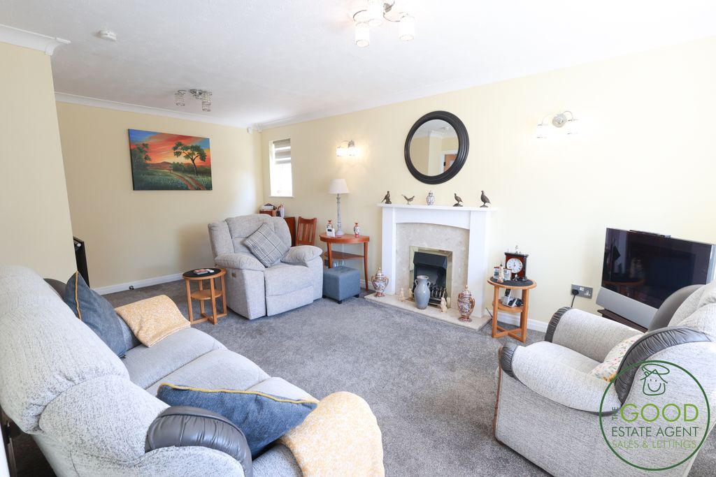 Property photo 2 of 14