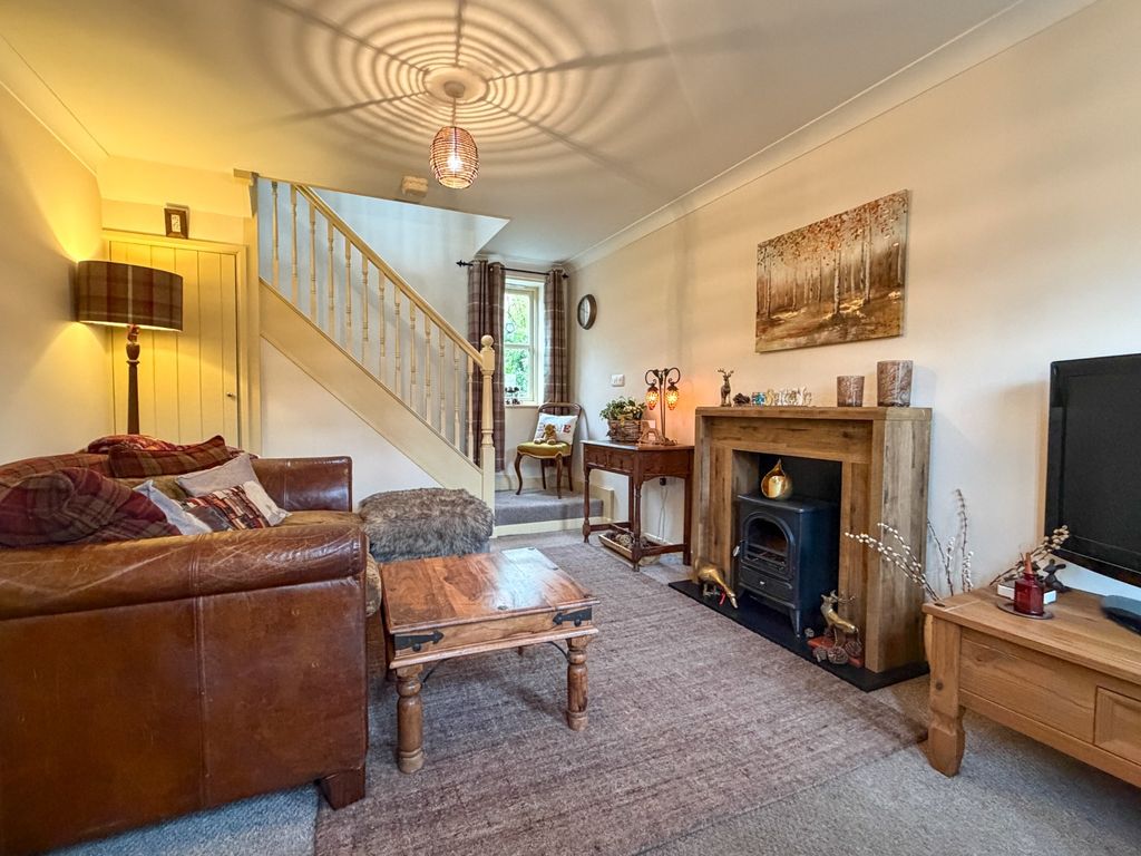 Property photo 2 of 13 3684596