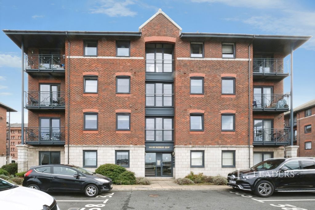 Property photo 1 of 18 Pbox-Img.Jpg