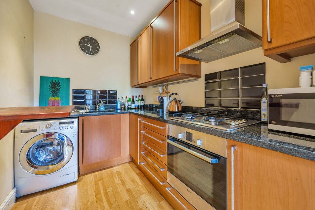 Property photo 2 of 6 977856 (2)