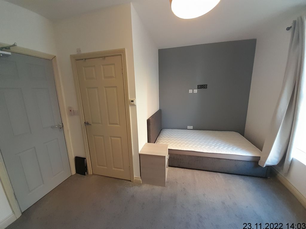 Property photo 3 of 13 Bedroom