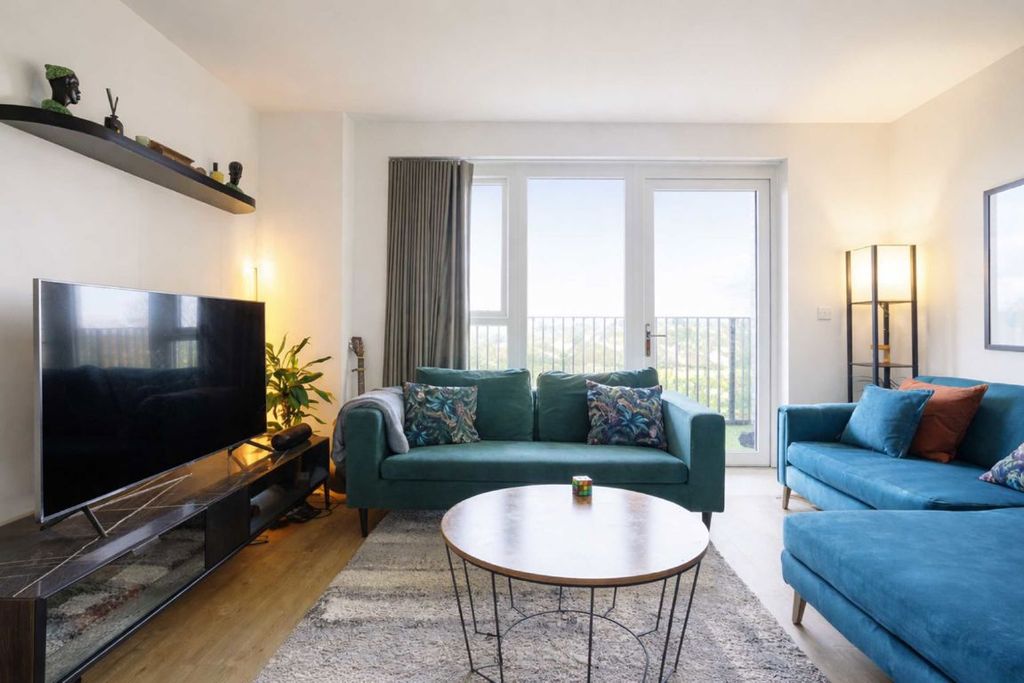 Property photo 1 of 5