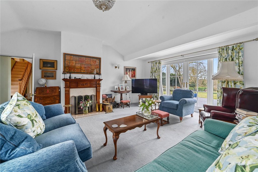 Property photo 2 of 33 Drawing Room