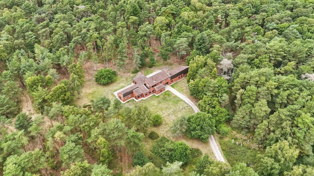 Property photo 1 of 24 274A7B92-Dji_20250818132712_0038_D.Jpg