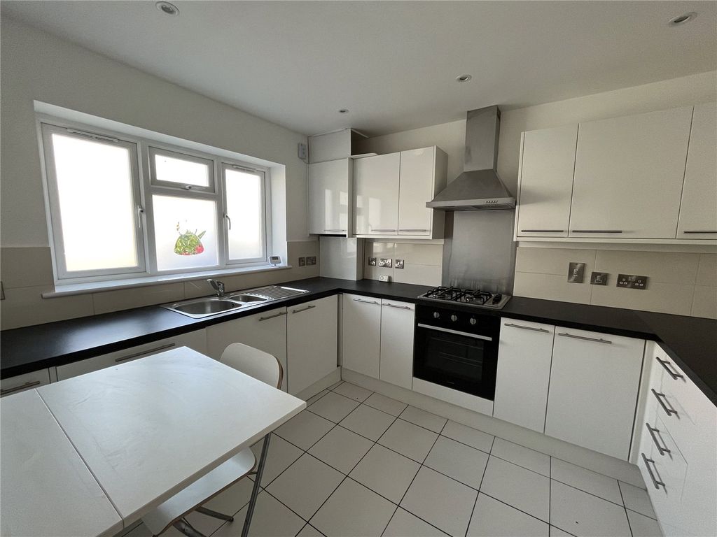 Property photo 2 of 15 Picture No. 09