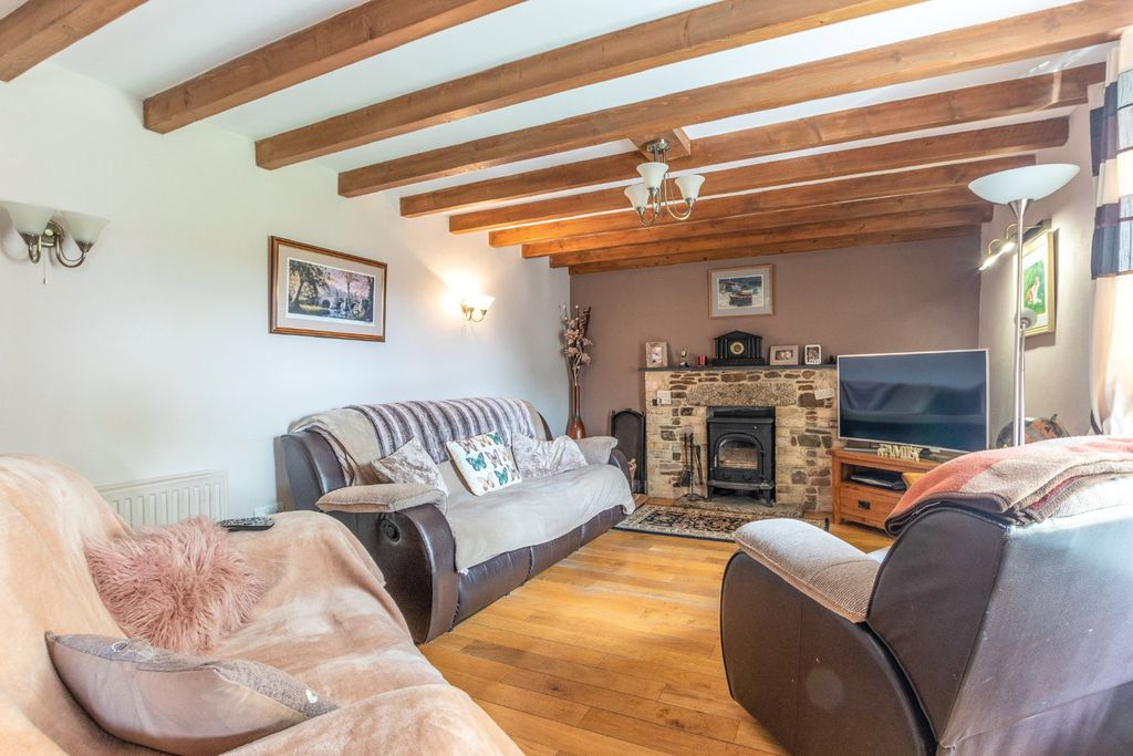 Property photo 3 of 21