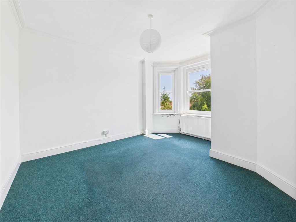 Property photo 2 of 30 Cam04116G0-Pr0210-Still004.Jpg