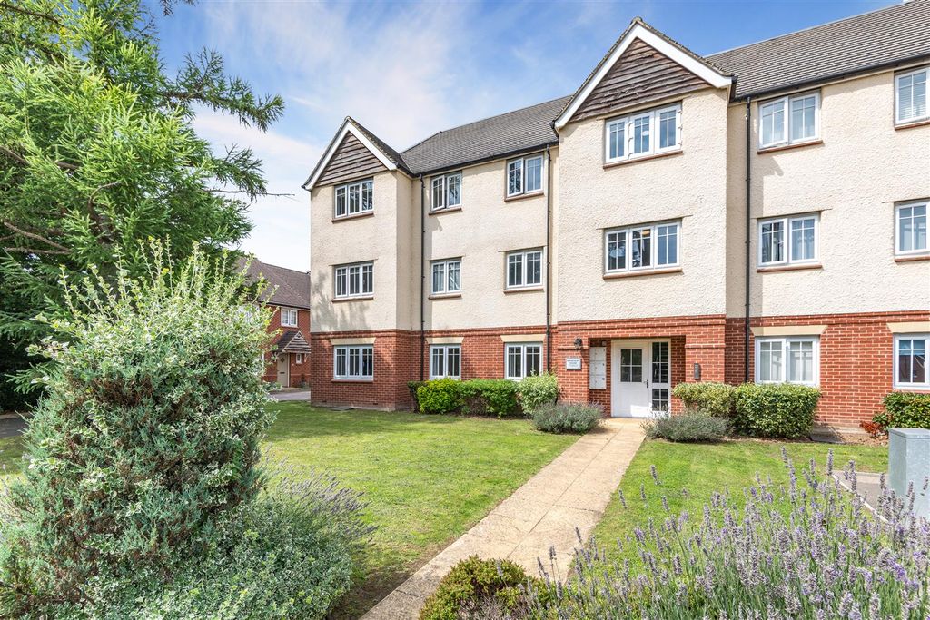 Property photo 1 of 12 8659086-Exterior02.Jpg
