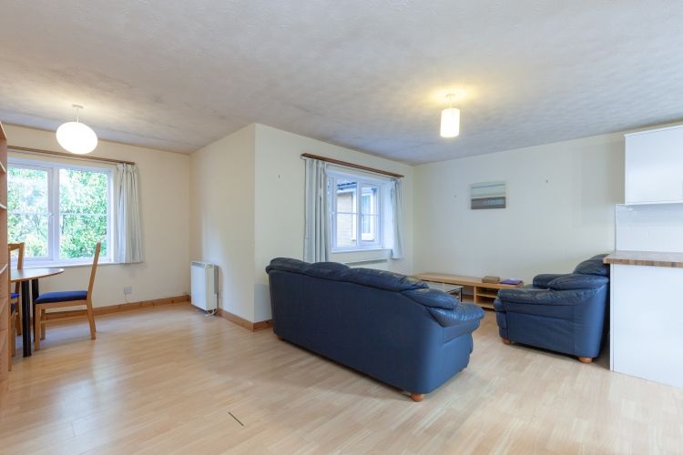 Property photo 1 of 6 238182