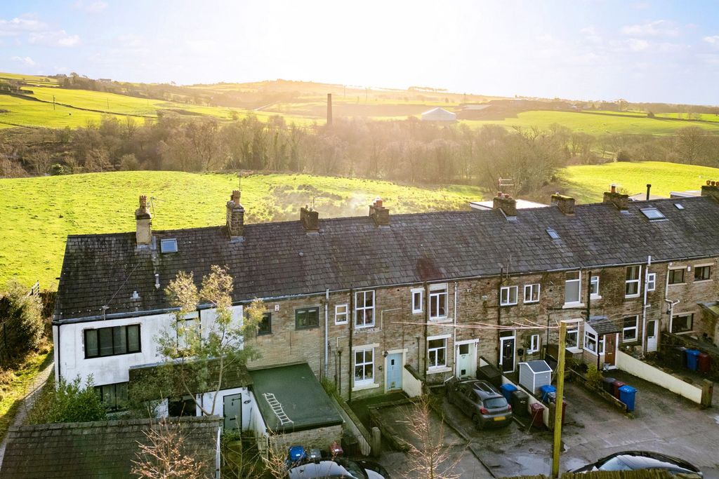 Property photo 2 of 33 Photograph 36