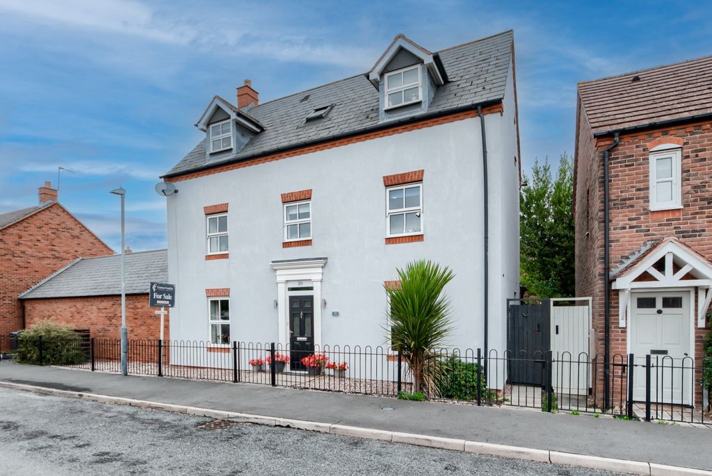 Property photo 1 of 23 Fordway