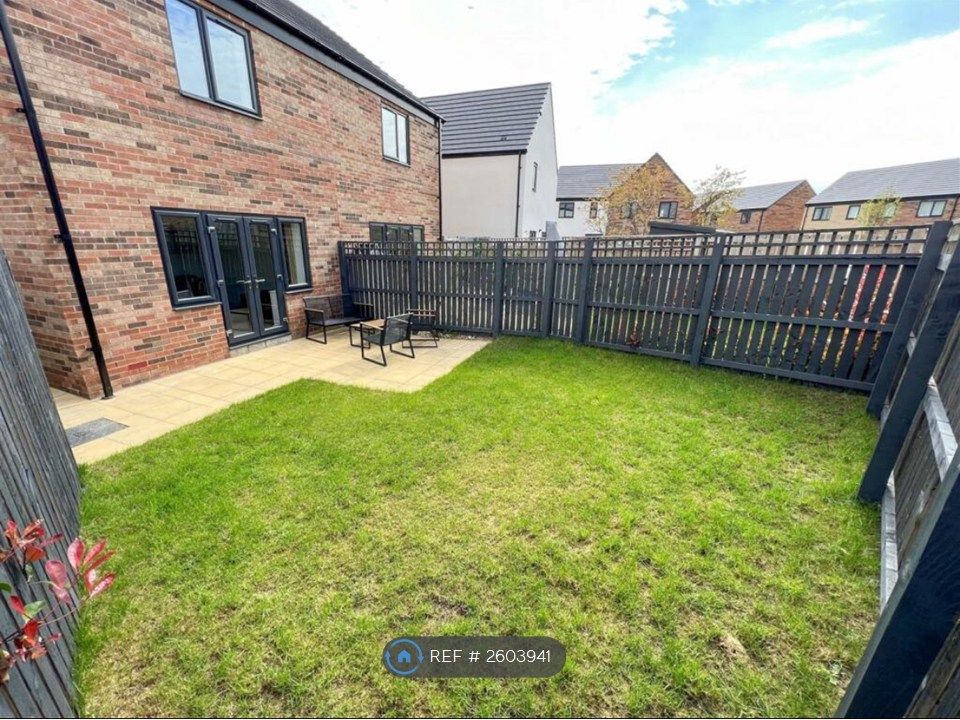 Property photo 3 of 11