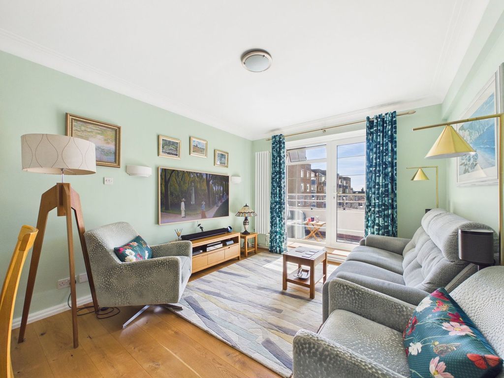 Property photo 3 of 24