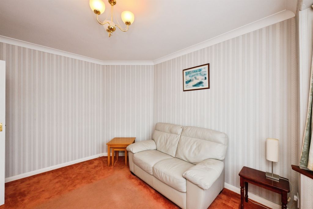 Property photo 3 of 19
