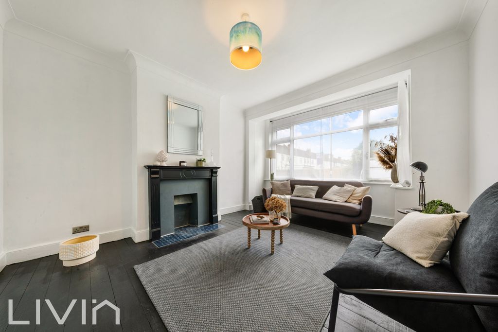 Property photo 2 of 16 Addiscombe Avenue, 62 (14)
