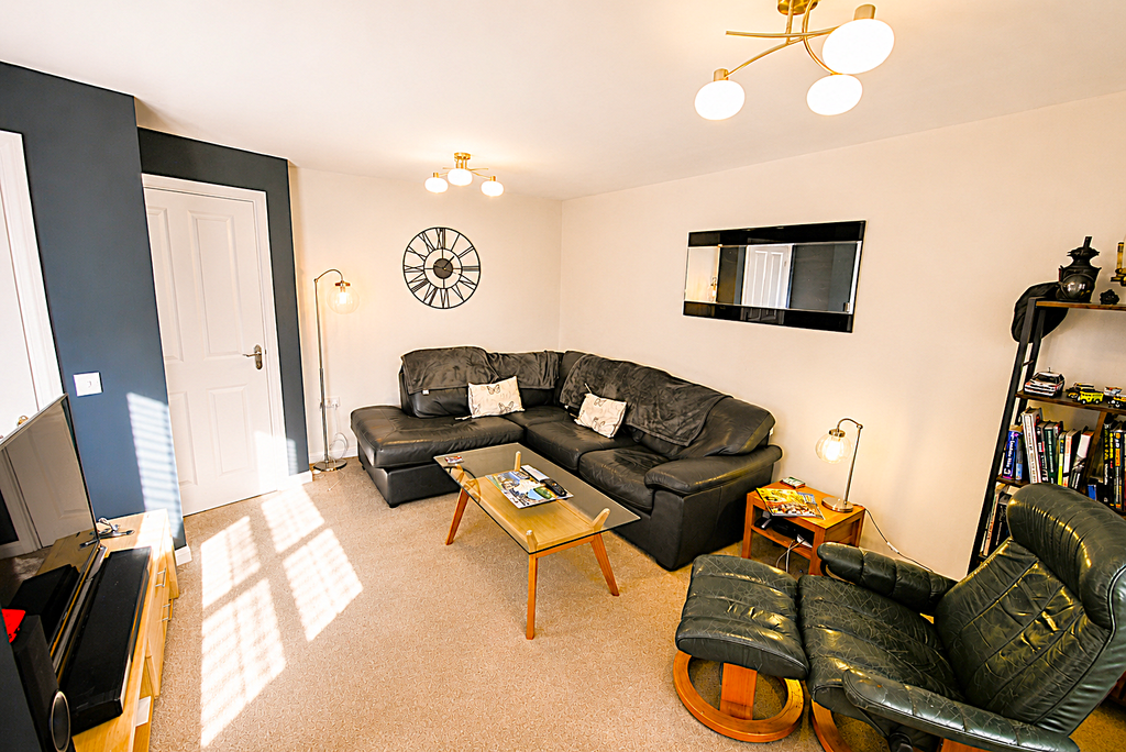 Property photo 3 of 23 9
